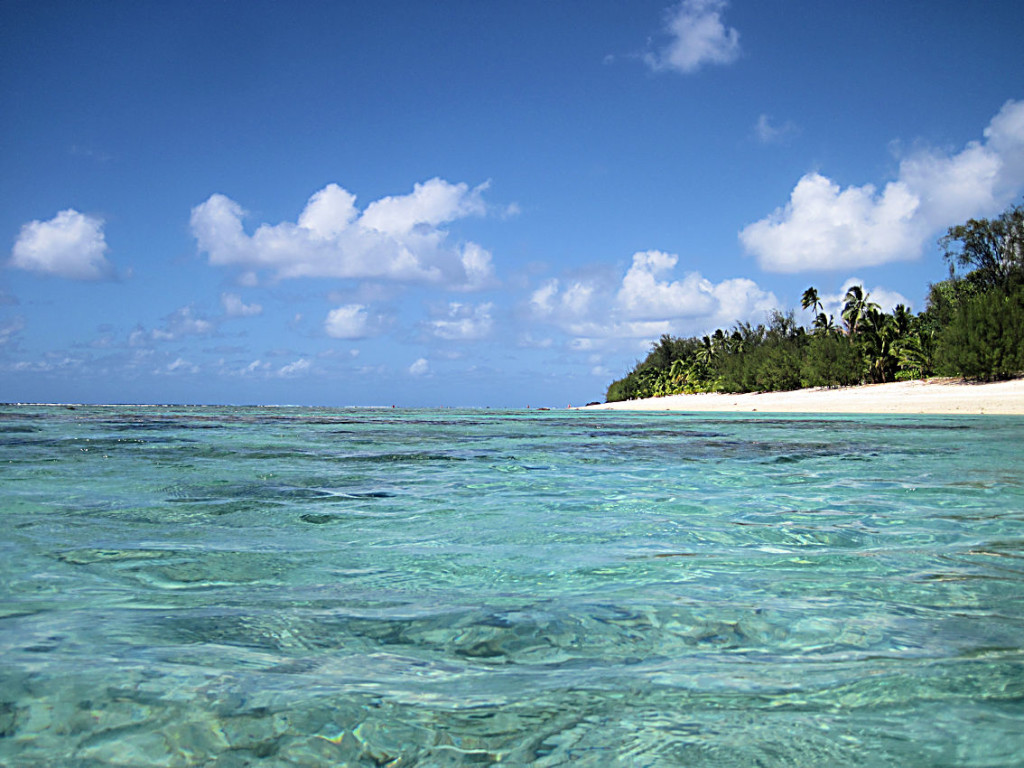 A much calmer lagoon.